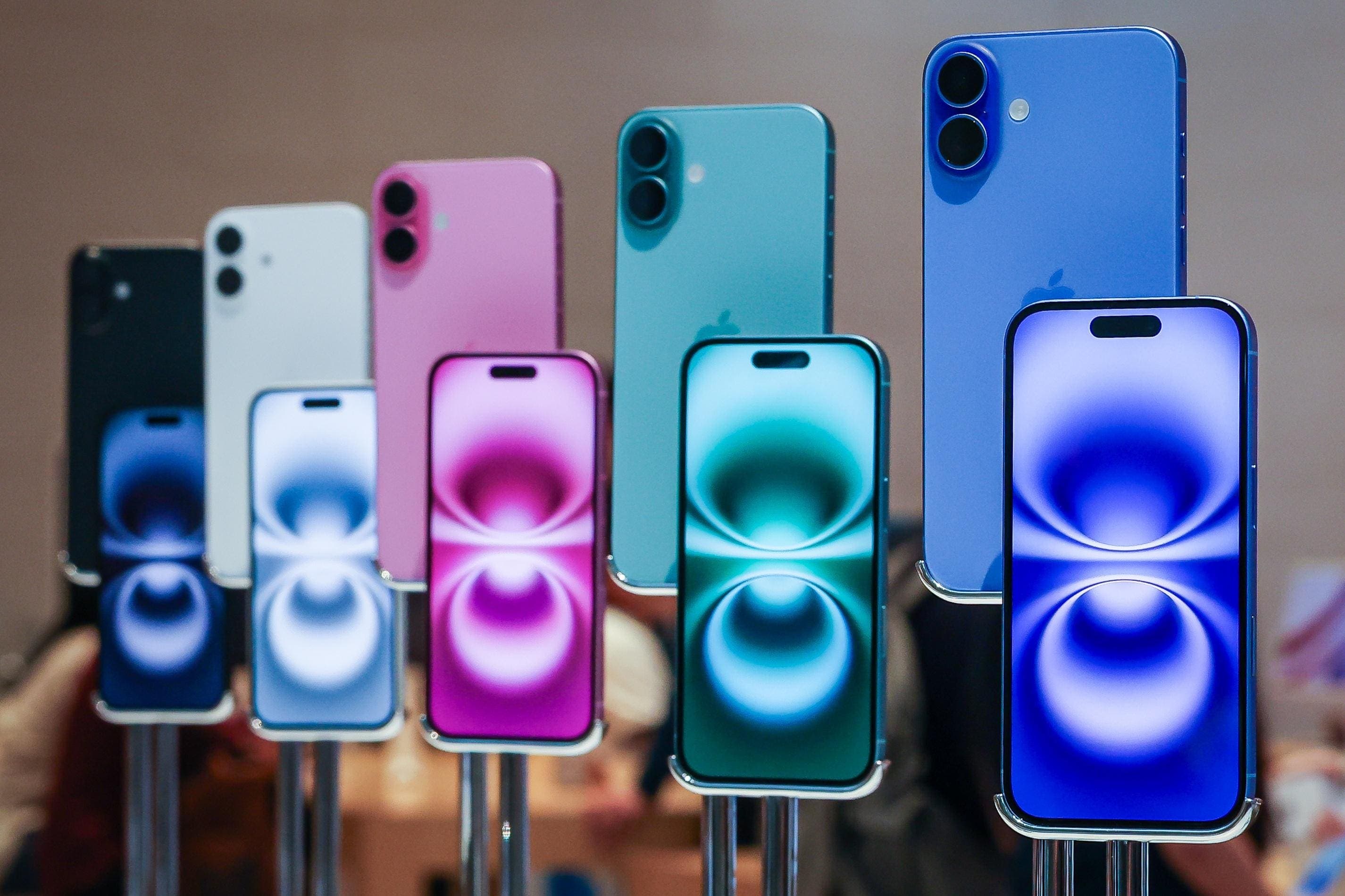 iPhone Users Can Collect On Apple’s $250 Million Settlement — Are You Eligible?