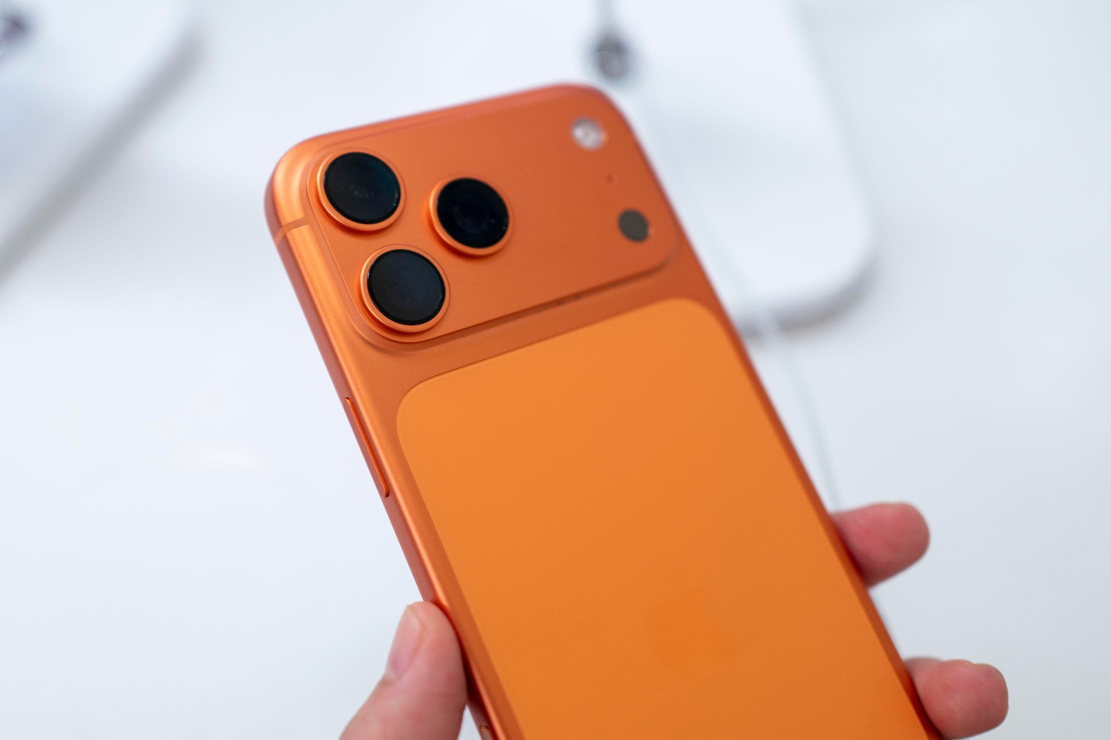 Apple iPhone 18 Pro To Debut Camera Upgrade That Costs 50% More To Make, Analyst Claims