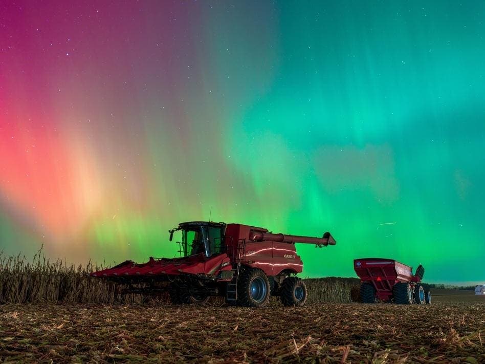 Northern Lights Alert: 10 States May See Aurora Monday Night