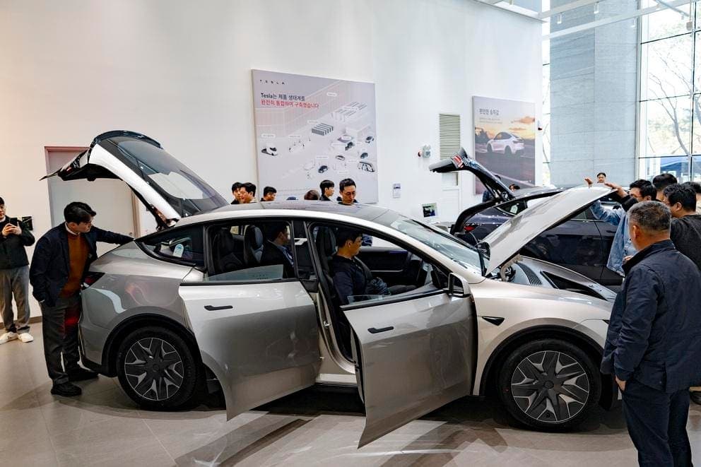 Tesla’s Bigger, Longer Model Y L Headed To U.S., Analysts Say