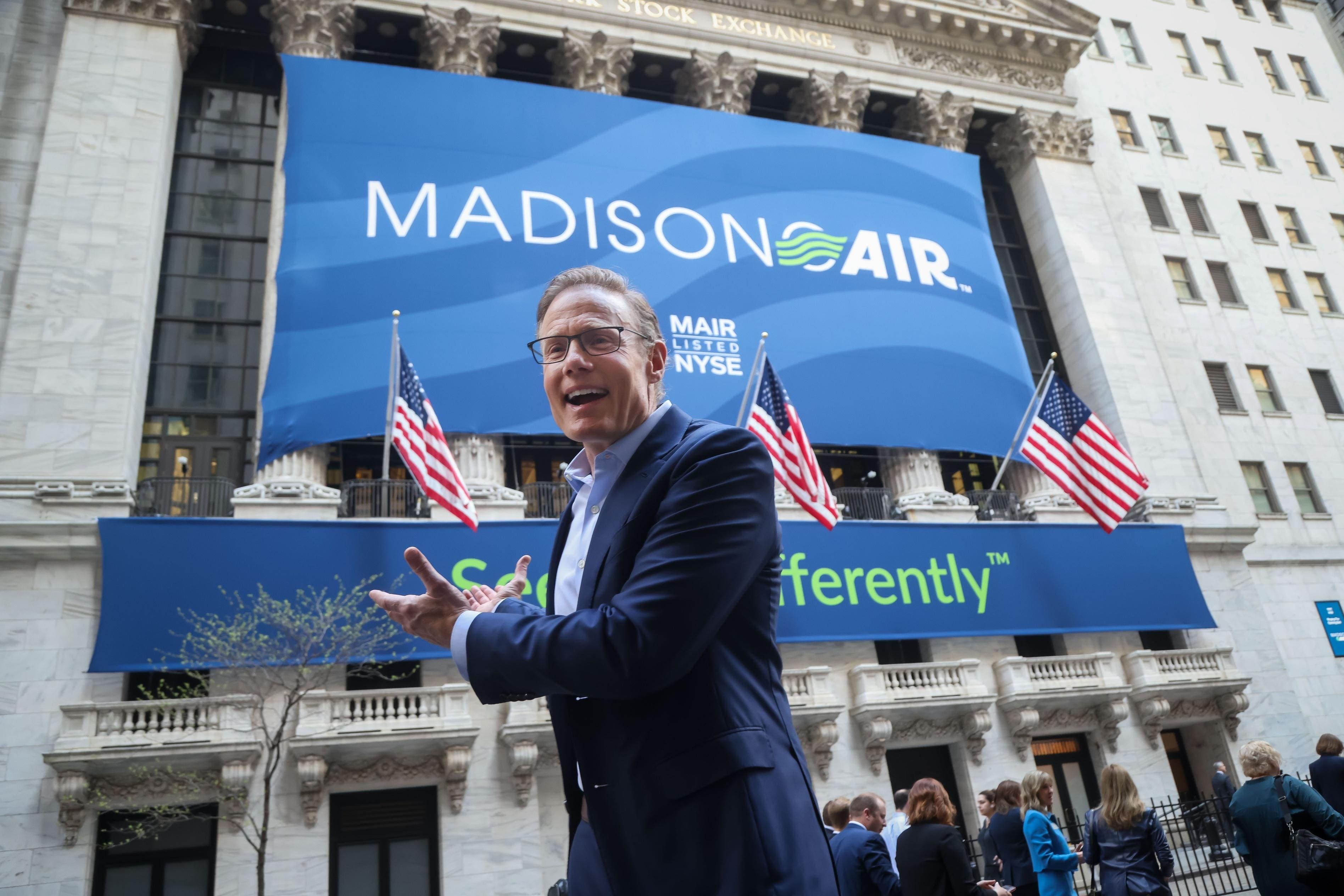 How A Chicago Accountant Quietly Built A Billion-Dollar Fortune Amassing Humdrum Businesses