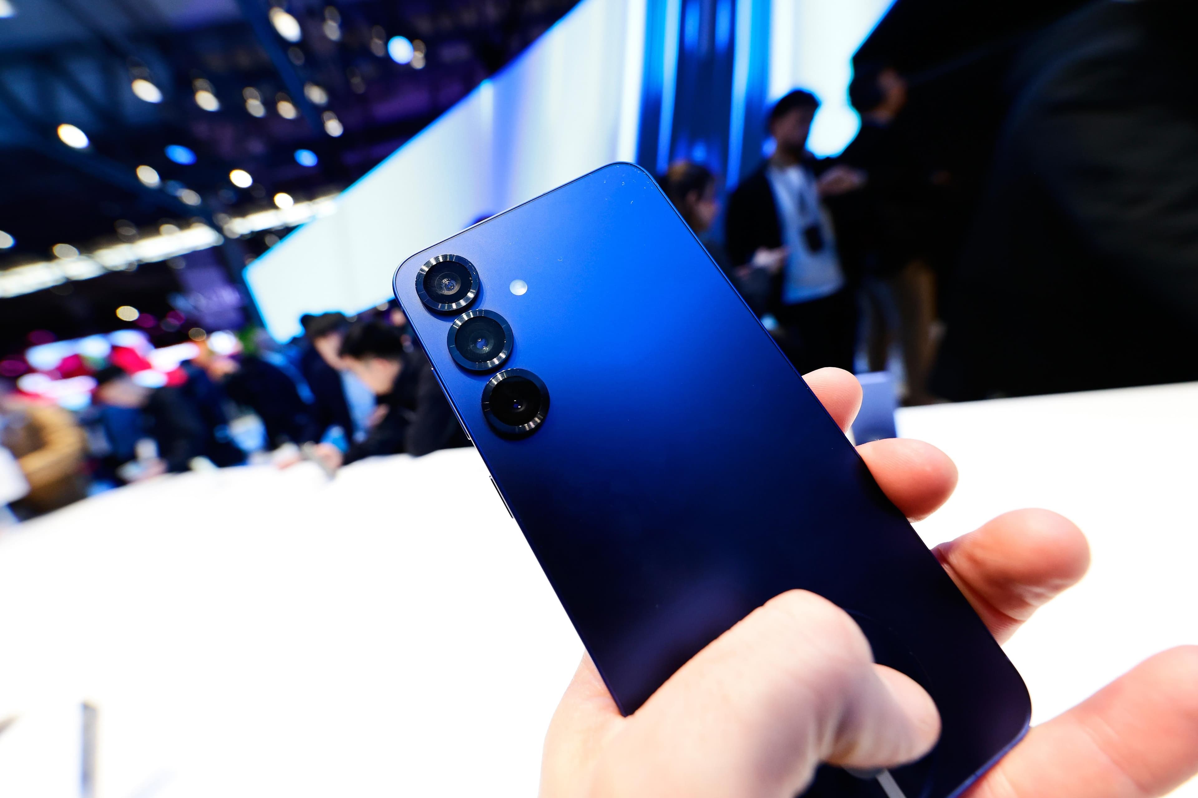 Samsung Launches One UI 8.5 Update: Millions Of Galaxy S25 Users Get S26 Features Today