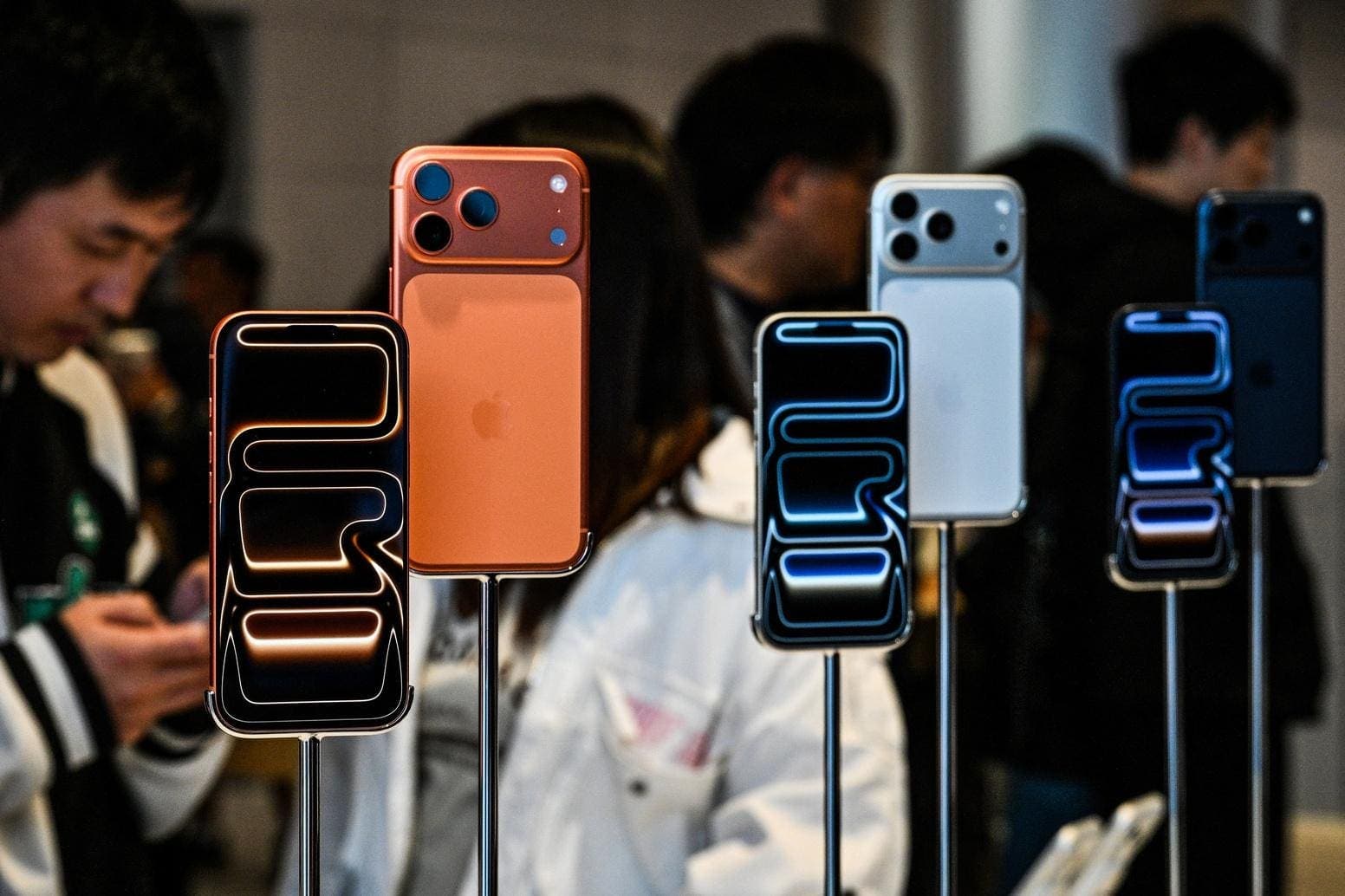 Apple iPhone 18 Pro To Debut ‘Game-Changer’ Satellite Upgrade, Report Says