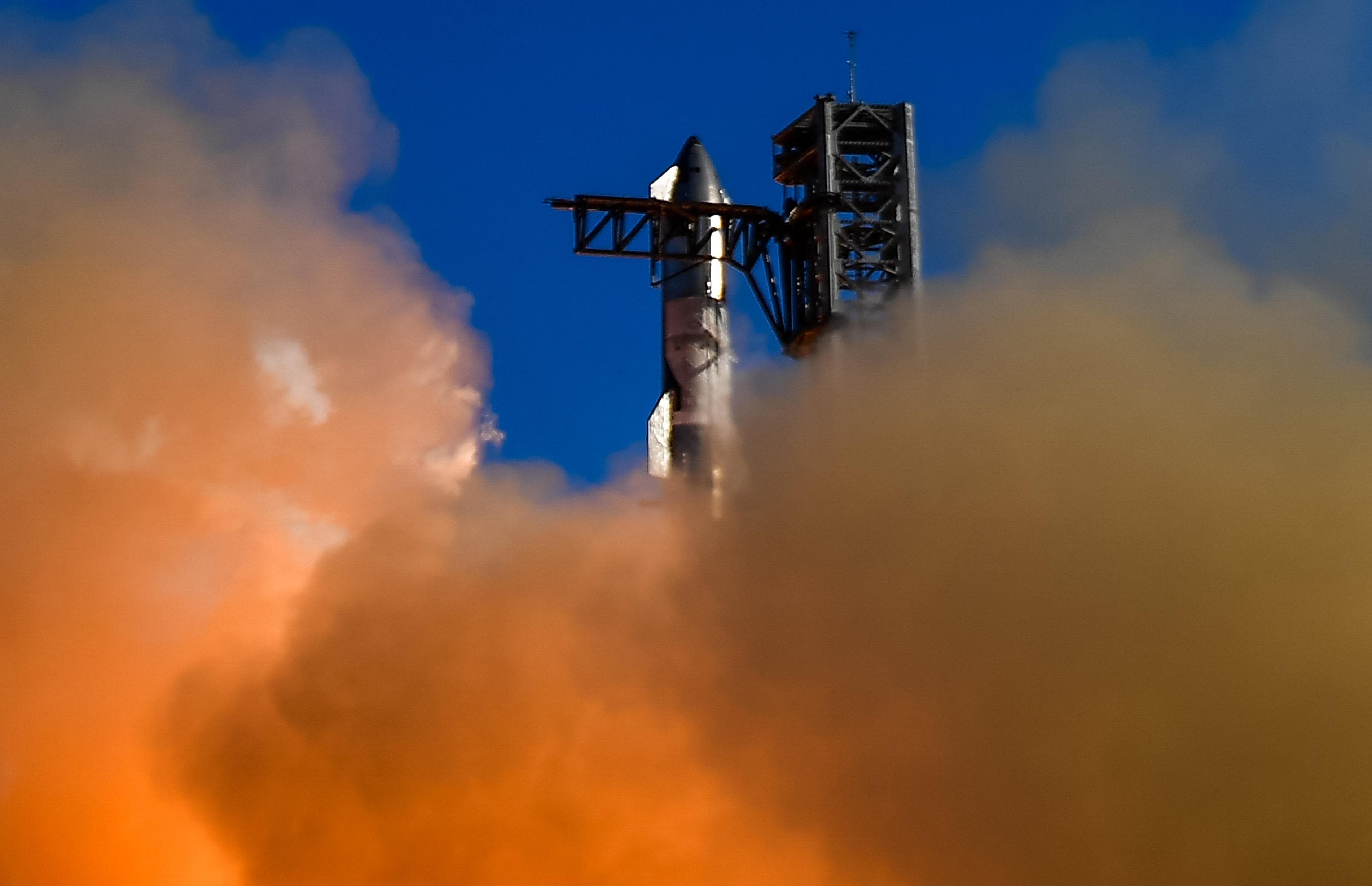 SpaceX’s AI Wing Casts Cloud Over Future Earnings, Leading Experts Say