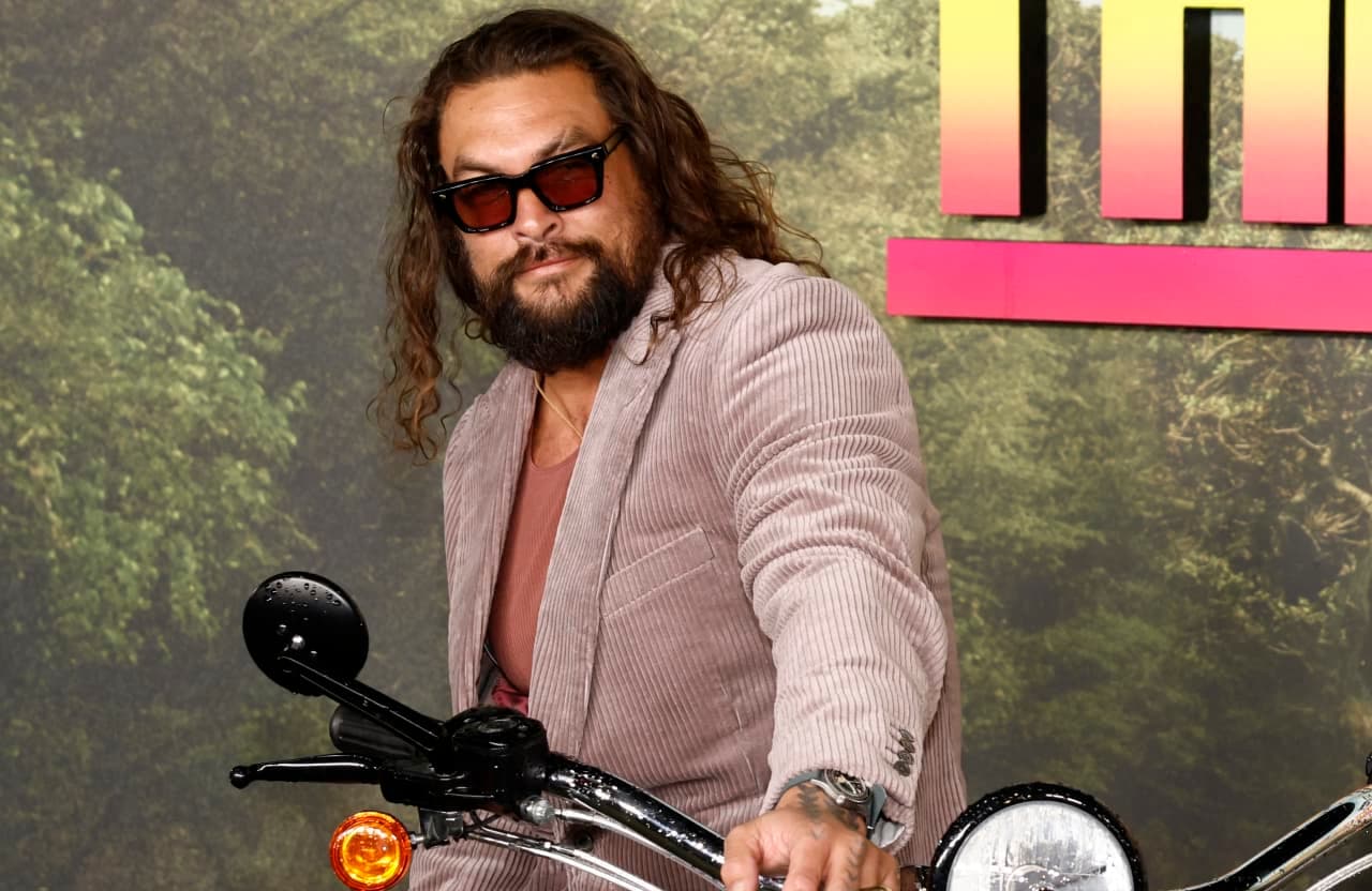 ‘Crazy’ damage: ‘Aquaman’ star Jason Momoa fled his Hawaii home after historic flooding devastates area