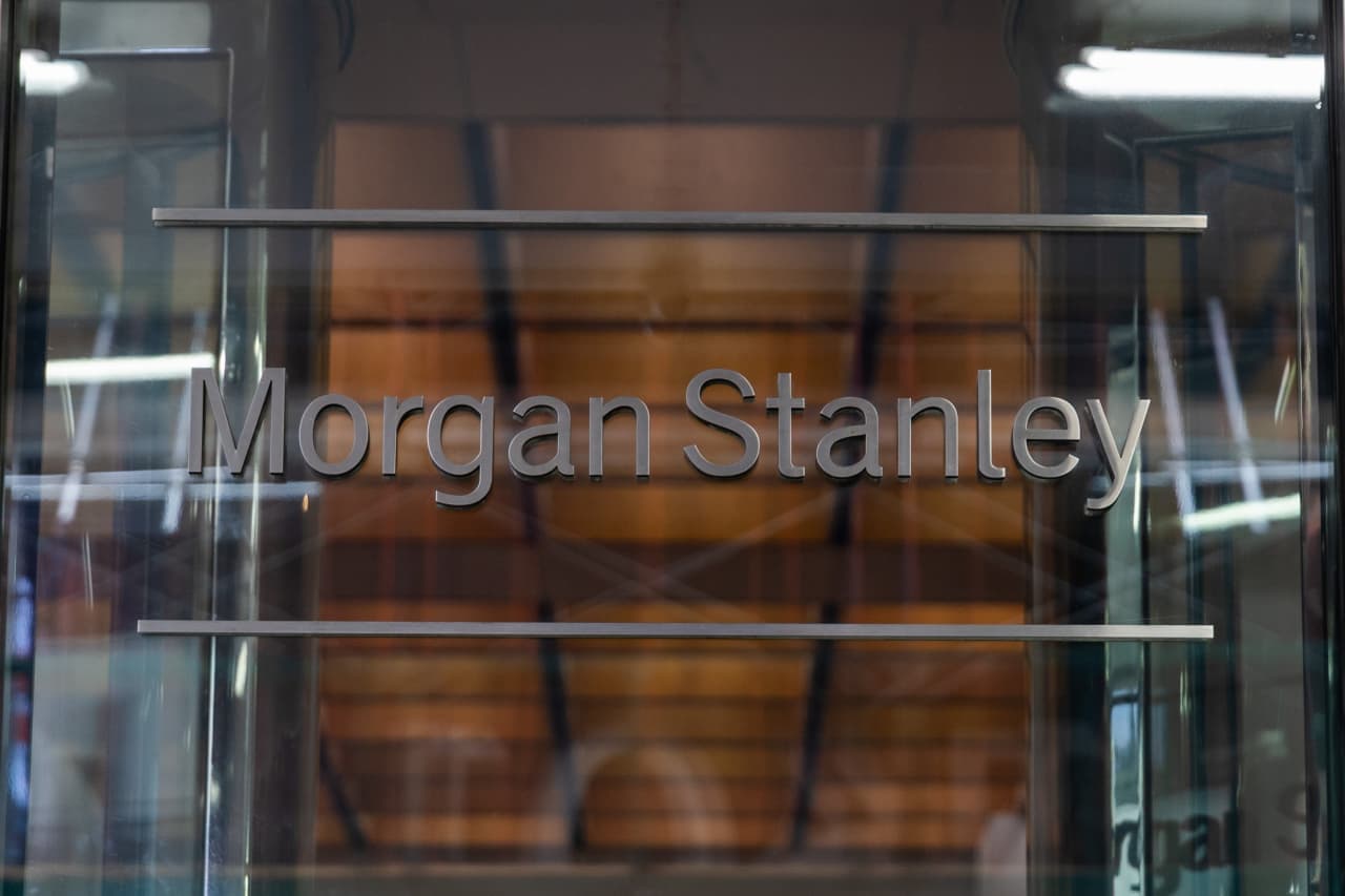 Morgan Stanley beats Wall Street earnings forecasts — by a wide margin
