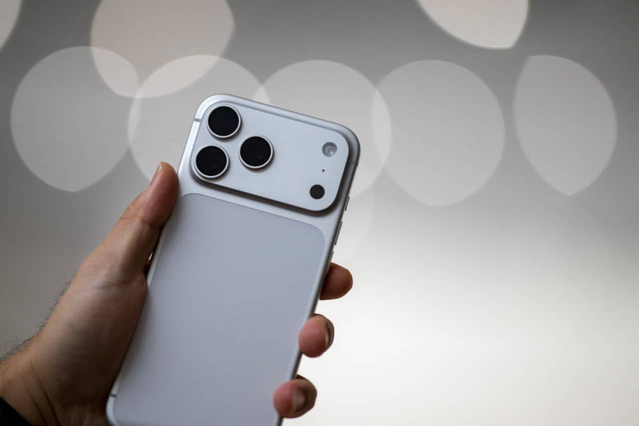 Apple’s AI could usher in a historic upgrade cycle that investors are overlooking