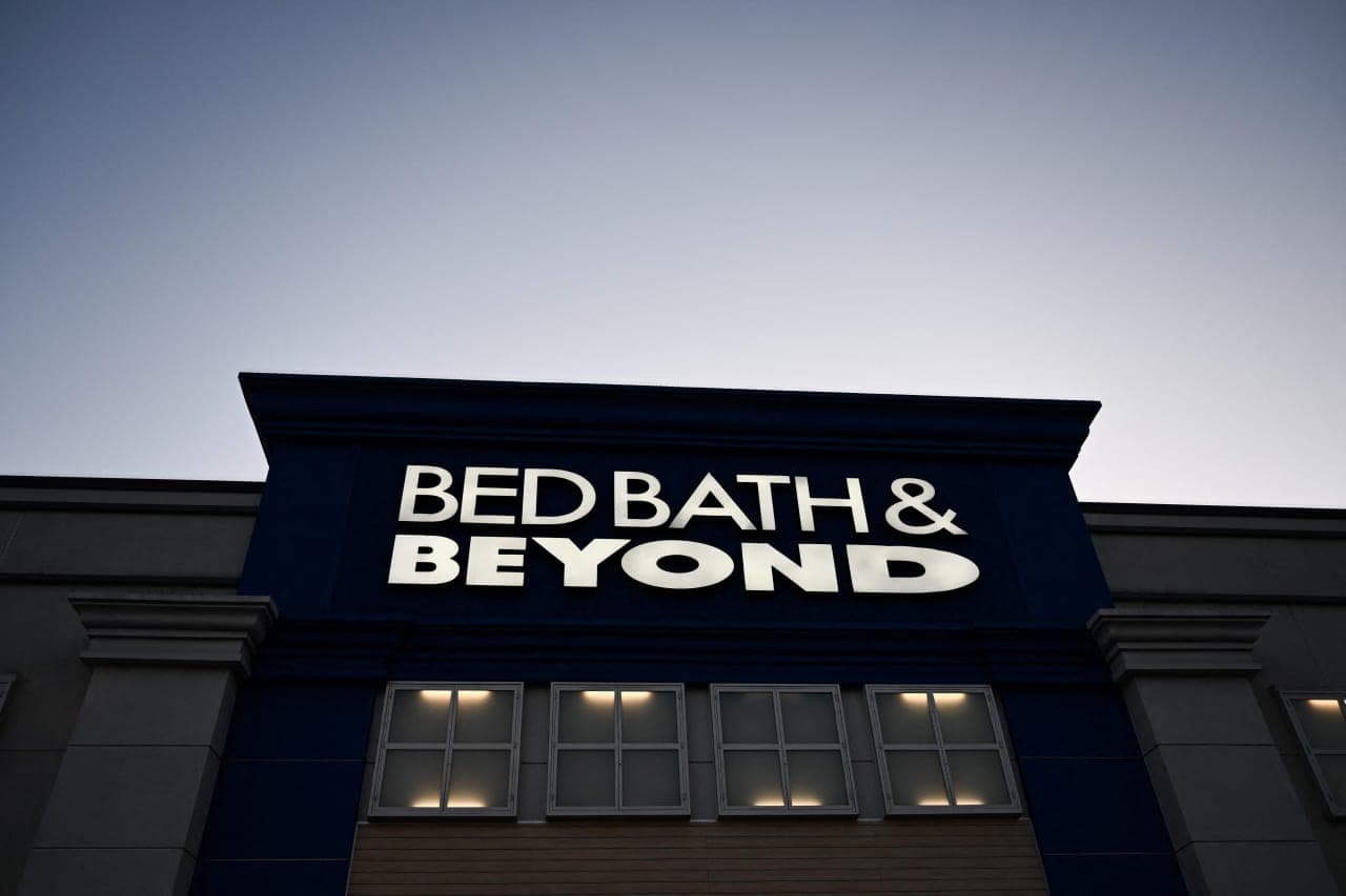 Bed Bath & Beyond is seeing new life, as rare sales growth lifts stock more than 30%