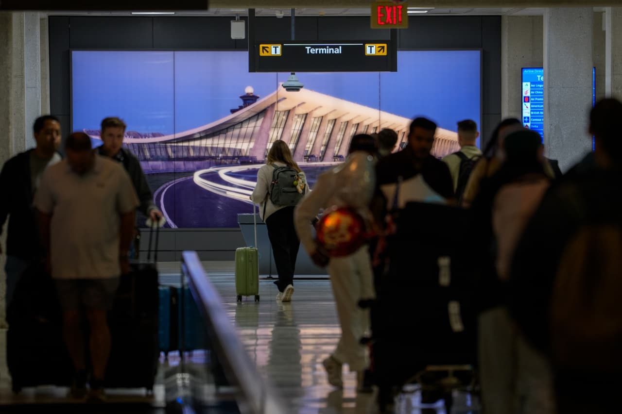 Investors betting the Iran war is ending are buying up travel stocks