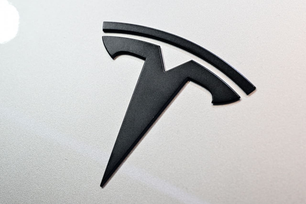 J.P. Morgan ends bearish Tesla call that was predicting a 65% stock drop