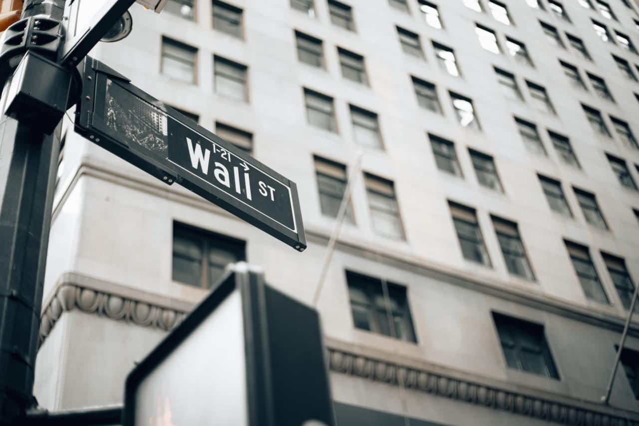 5 reasons stocks are rallying in the face of an oil-price shock