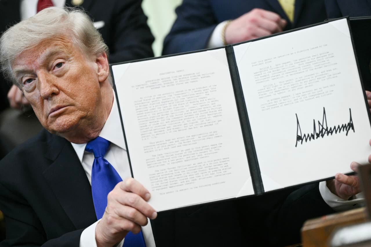 Saving for retirement when you make less than $35,000 won’t be much easier with Trump’s new executive order