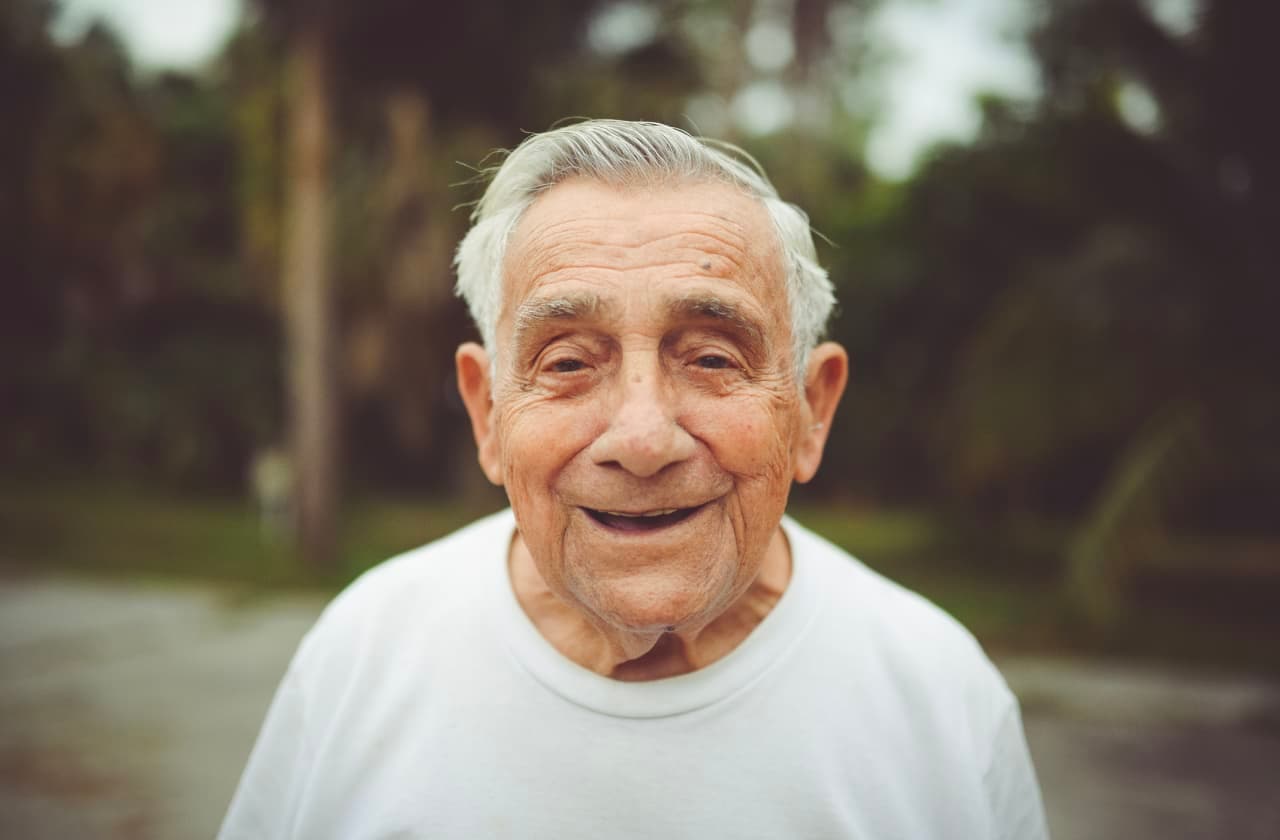 ‘I’m unsure of the best approach’: My father, 91, is in hospice care. He left his six children CDs. Can we cash out?