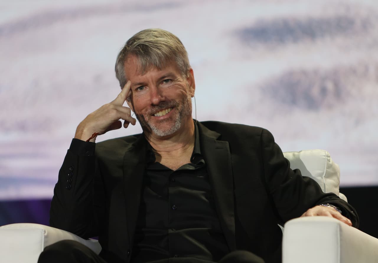 Strategy’s Michael Saylor raps about how he gets shareholders to pay for bitcoin buys