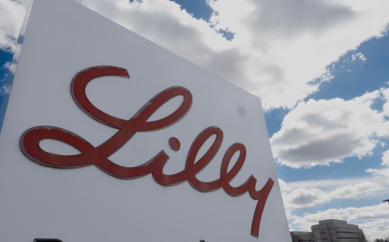 Eli Lilly stock jumps after late-stage trial of next-generation weight-loss drug