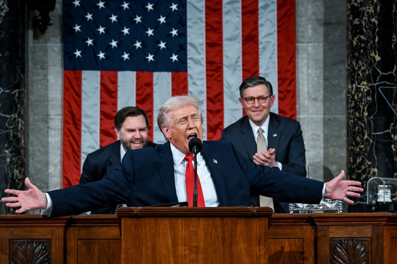 Trump signs order to create retirement plans for workers who lack them