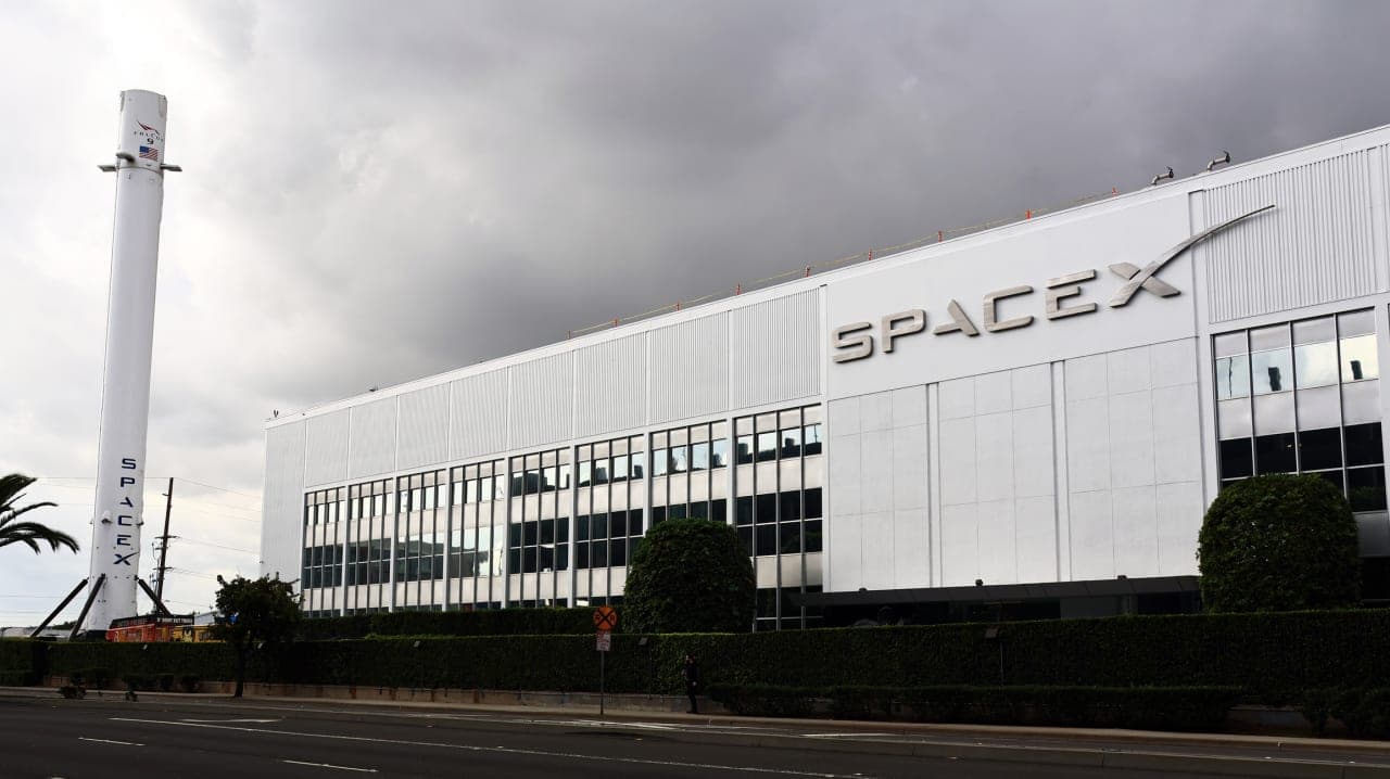 Elon Musk’s SpaceX IPO could quickly launch into your retirement plan