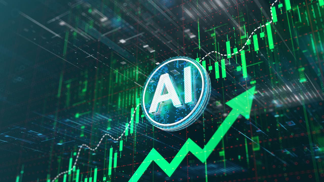 This hedge-fund legend just warned investors not to chase stocks higher. Why he is investing in AI anyway.