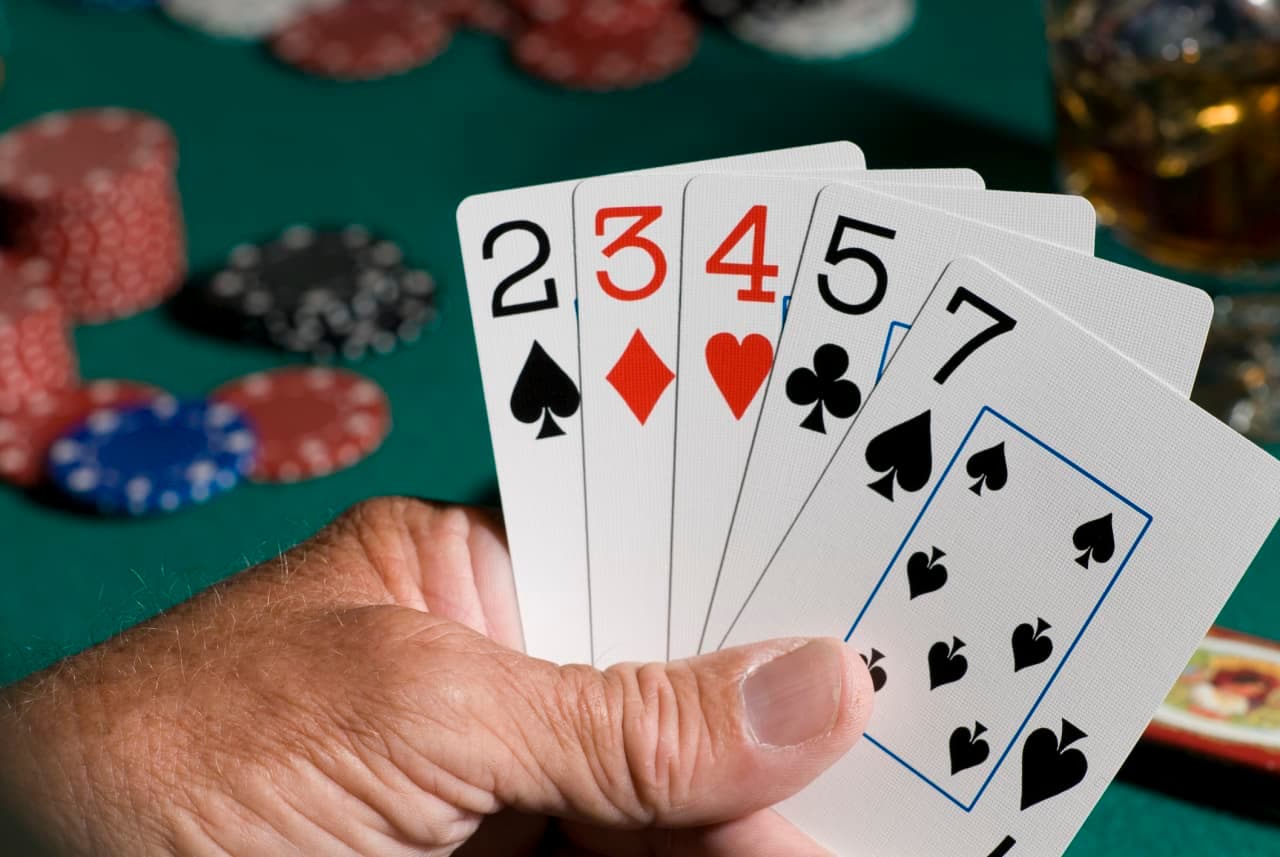 What former poker champion turned investing coach Annie Duke says most of us get wrong about risk