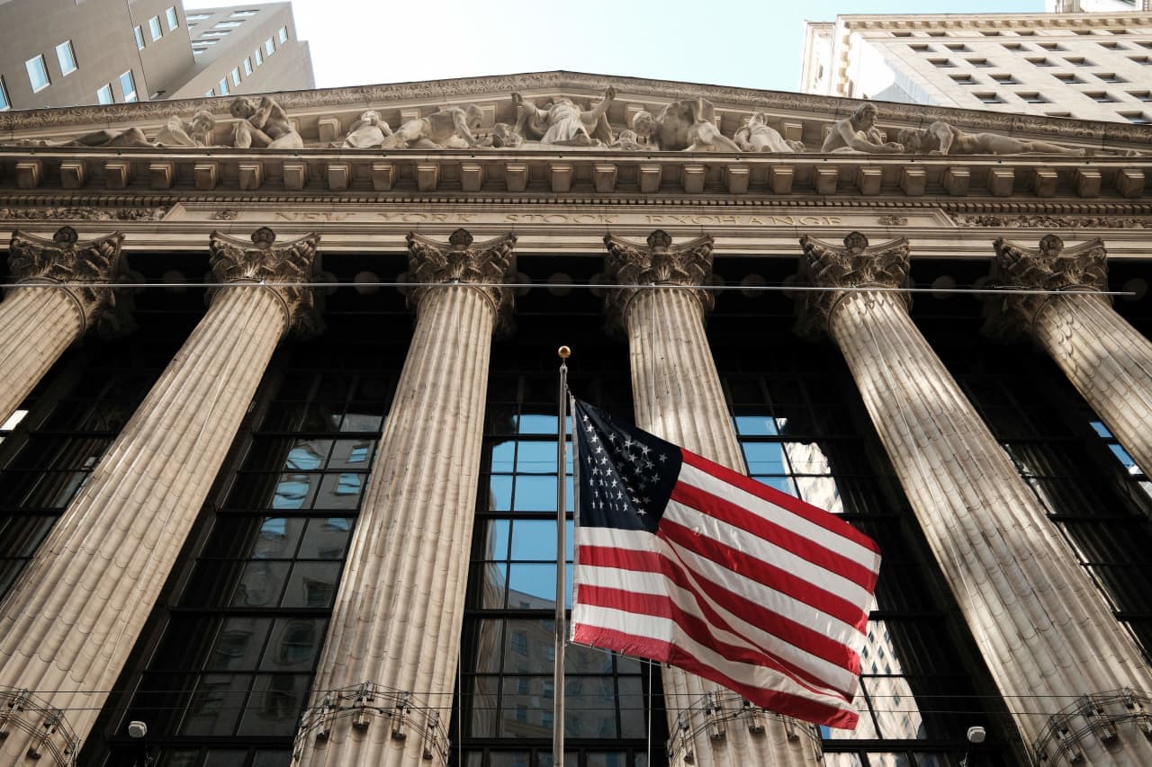 Retail investors missed the rally. Why strategist Tom Lee says they’ll lead the next one.