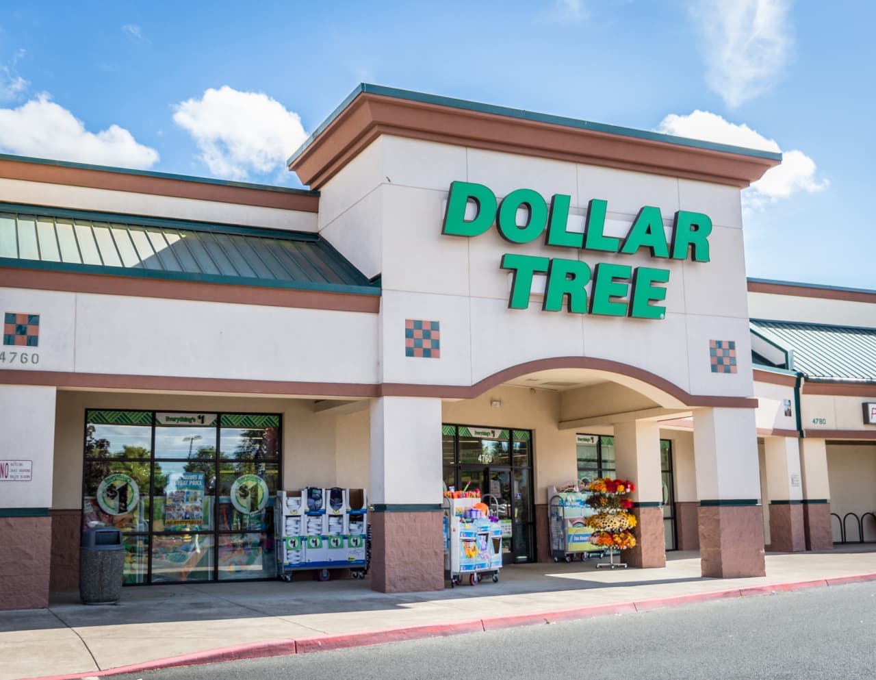 Dollar Tree’s sales top forecasts as fewer people are shopping but they’re spending more