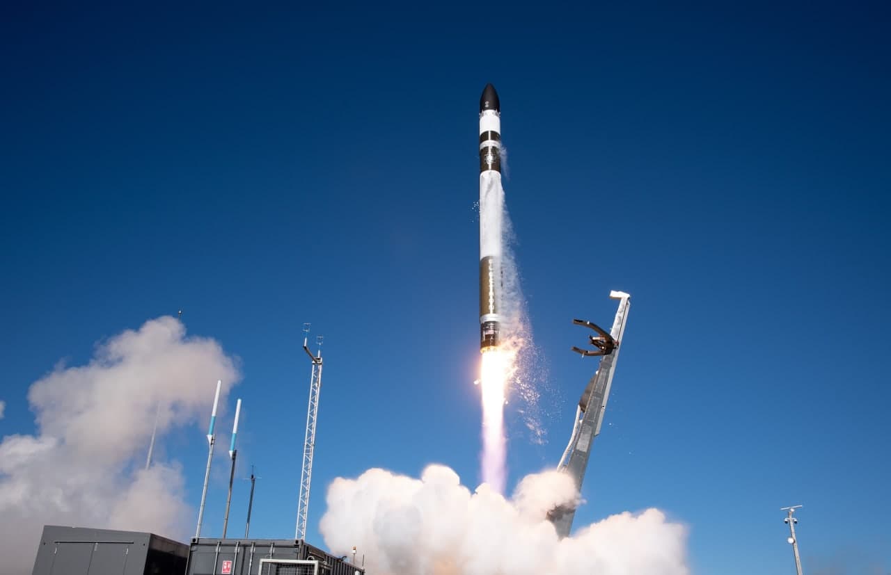 Rocket Lab’s stock rises upon new signs its business is expanding rapidly