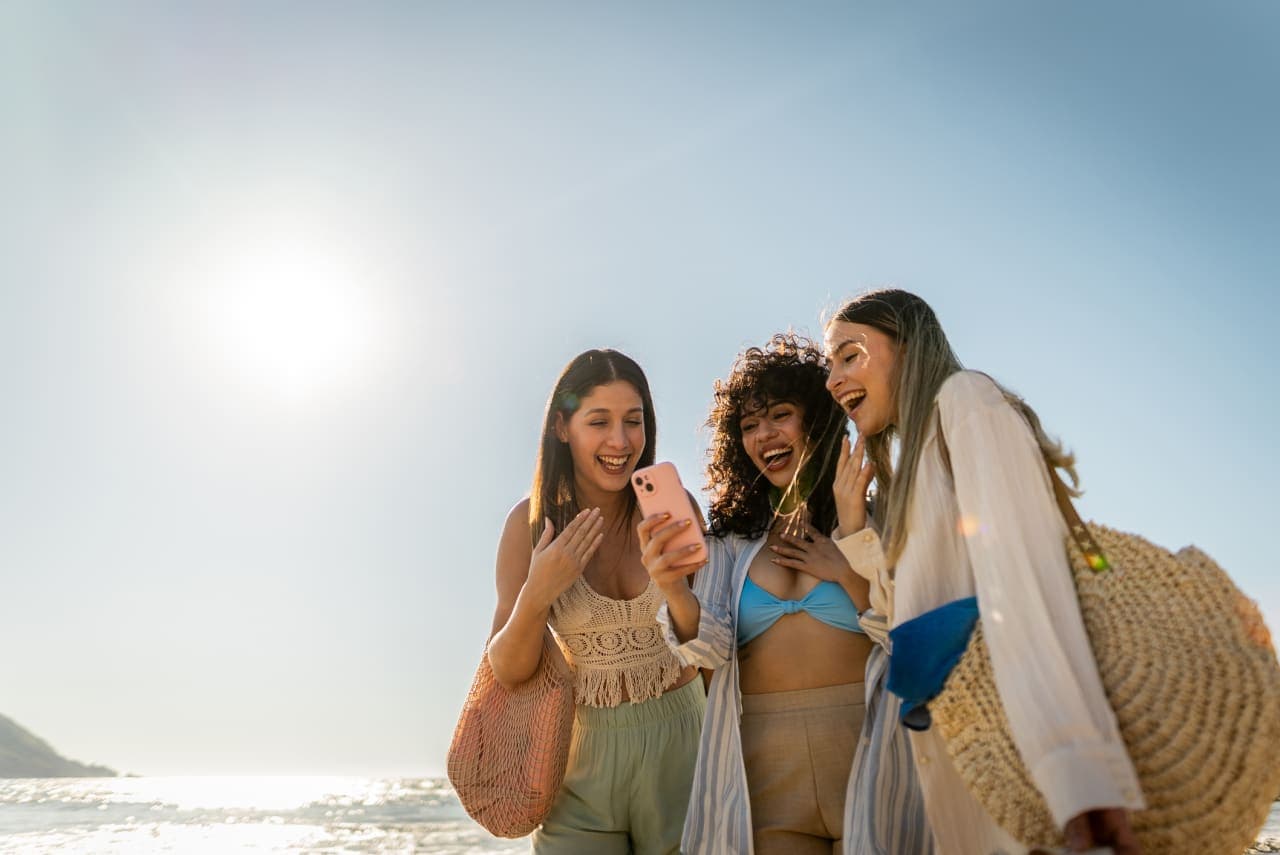 I lost my job and can’t afford to go on a $2,000 trip with friends. Am I a jerk for backing out?