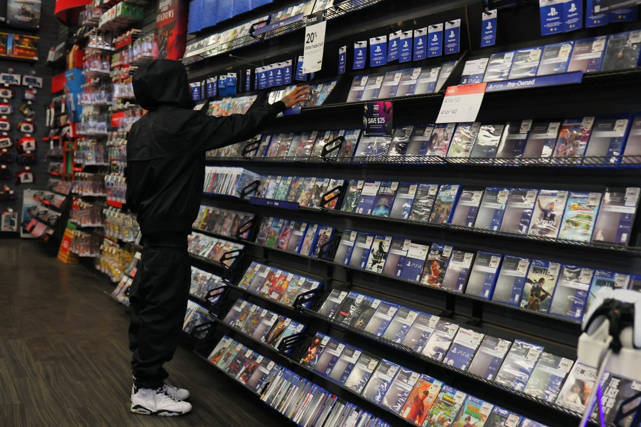 GameStop wants to buy back $2 billion of its own stock after an eBay-fueled selloff
