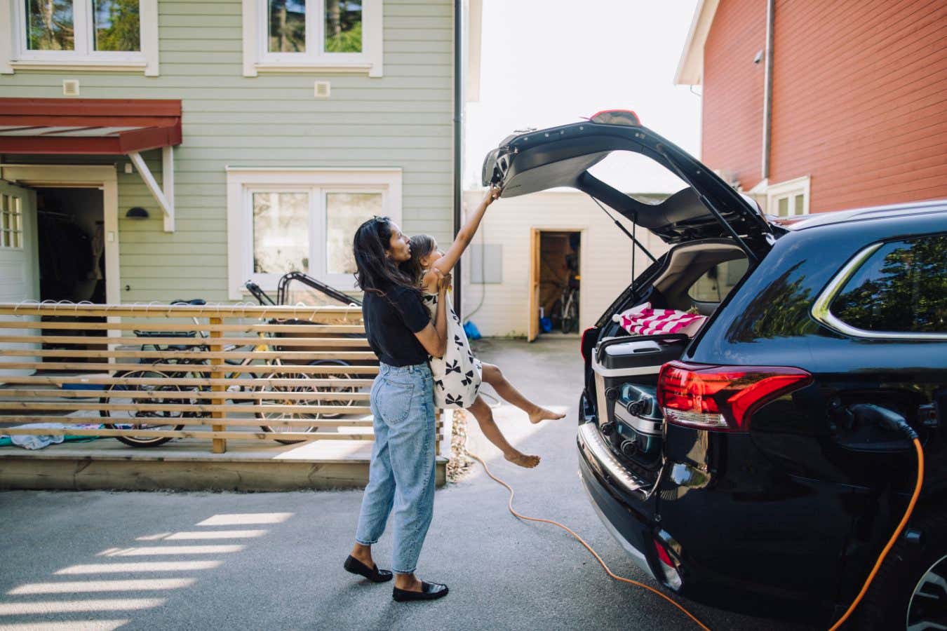 Electric vehicle owners could earn thousands by supporting power grid