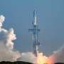 Before SpaceX goes public, a scramble to get on bandwagon