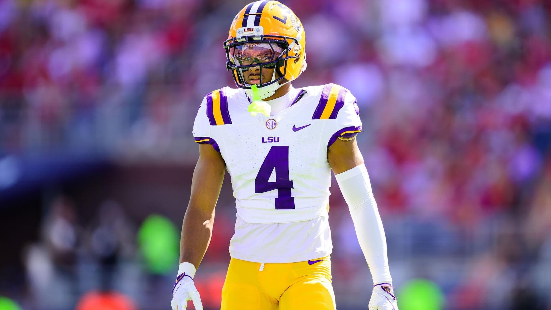 
                        2026 NFL mock draft: Two top-five curveballs, plus a team trades back into Round 1 for Ty Simpson
                    
