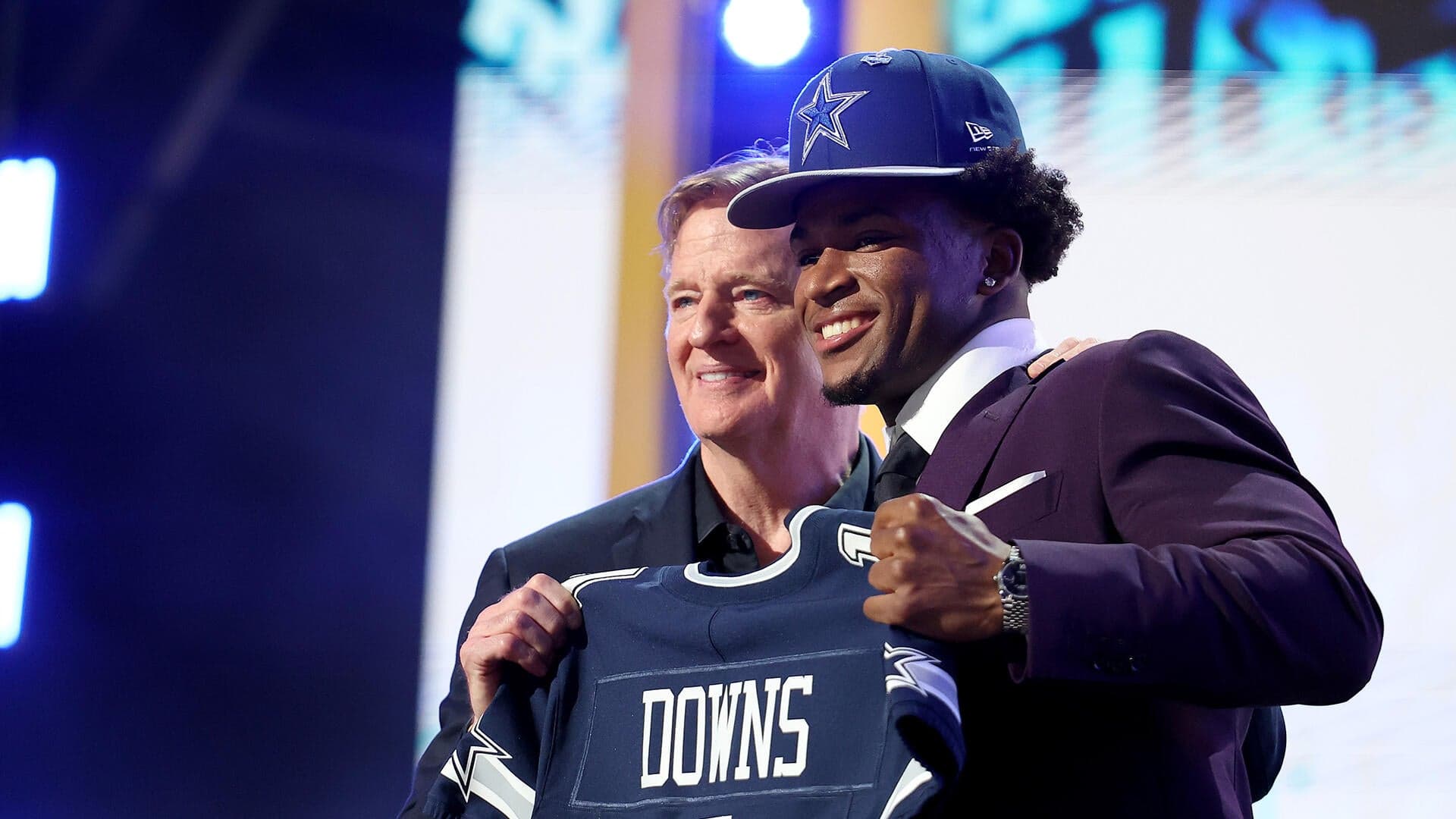 
                        Cowboys NFL Draft tracker: Picks, grades, analysis for every selection
                    