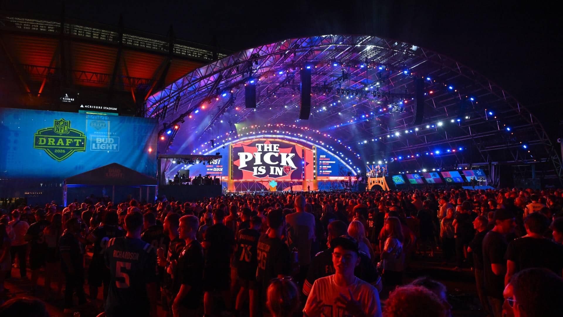 
                        2026 NFL Draft picks by college team, conference: SEC surpasses Big Ten for most picks after big Day 2
                    