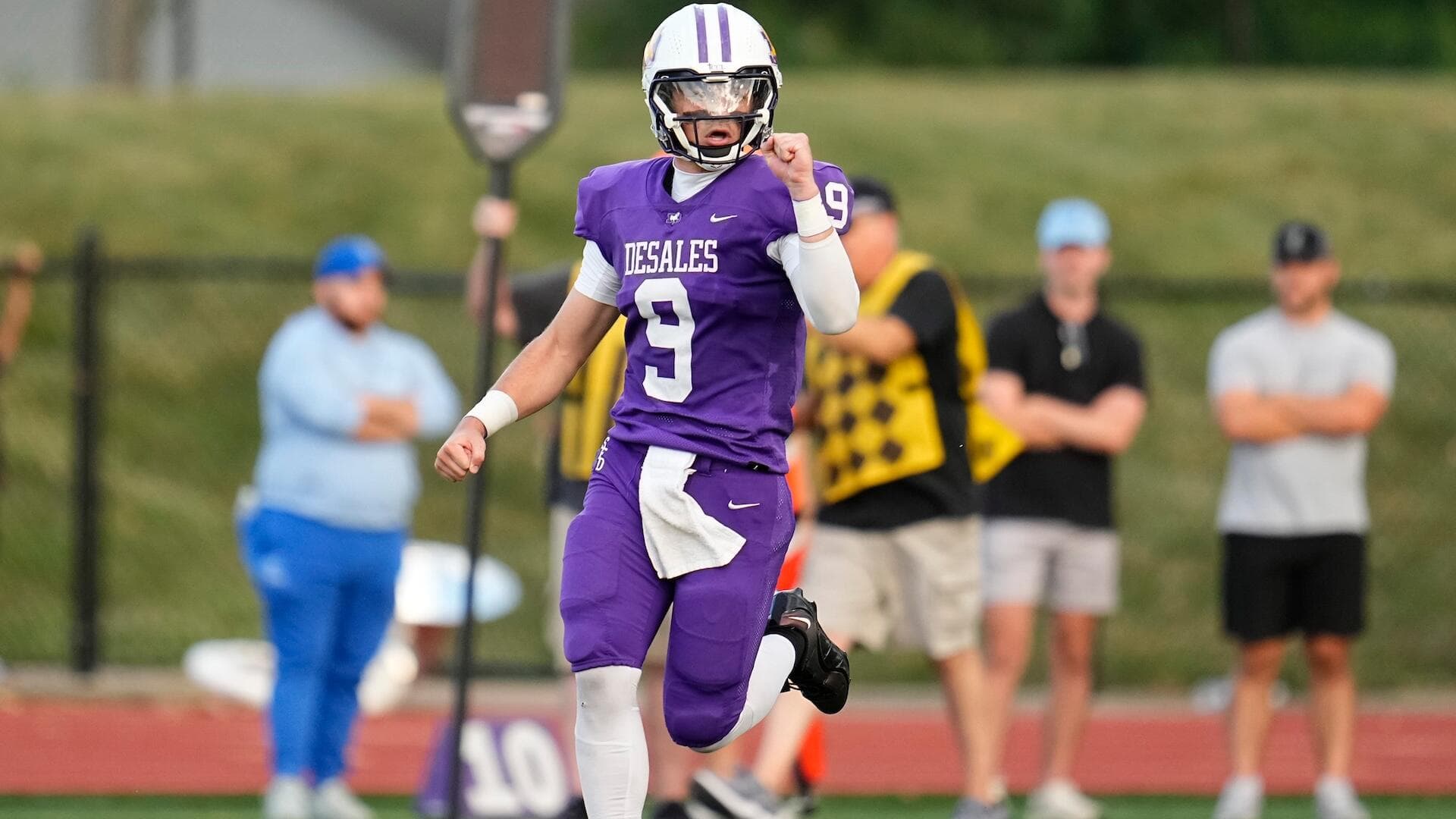 
                        RJ Day commits to Northwestern: Son of Ohio State coach Ryan Day, three-star QB to join Big Ten rival
                    