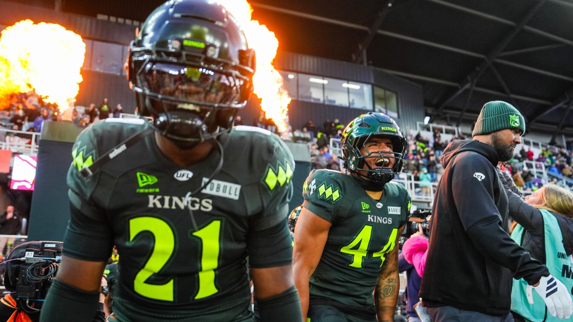 
                        UFL odds, picks: Week 10 best bets from proven expert include Louisville vs. Columbus, Birmingham vs. Houston
                    