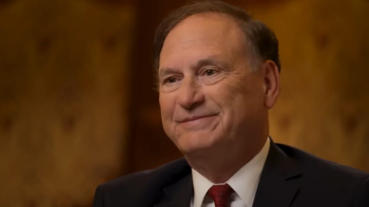 Alito Knows ‘This Is A War’ For America And Wants His Clerks To Know It Too