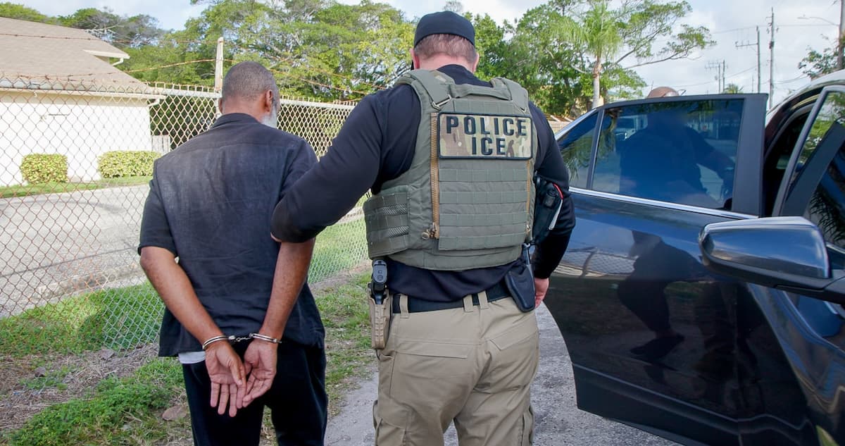 Washington Post Worries Illegals Might Pay Their Own Legal Fees, While Immigration Costs Americans Billions