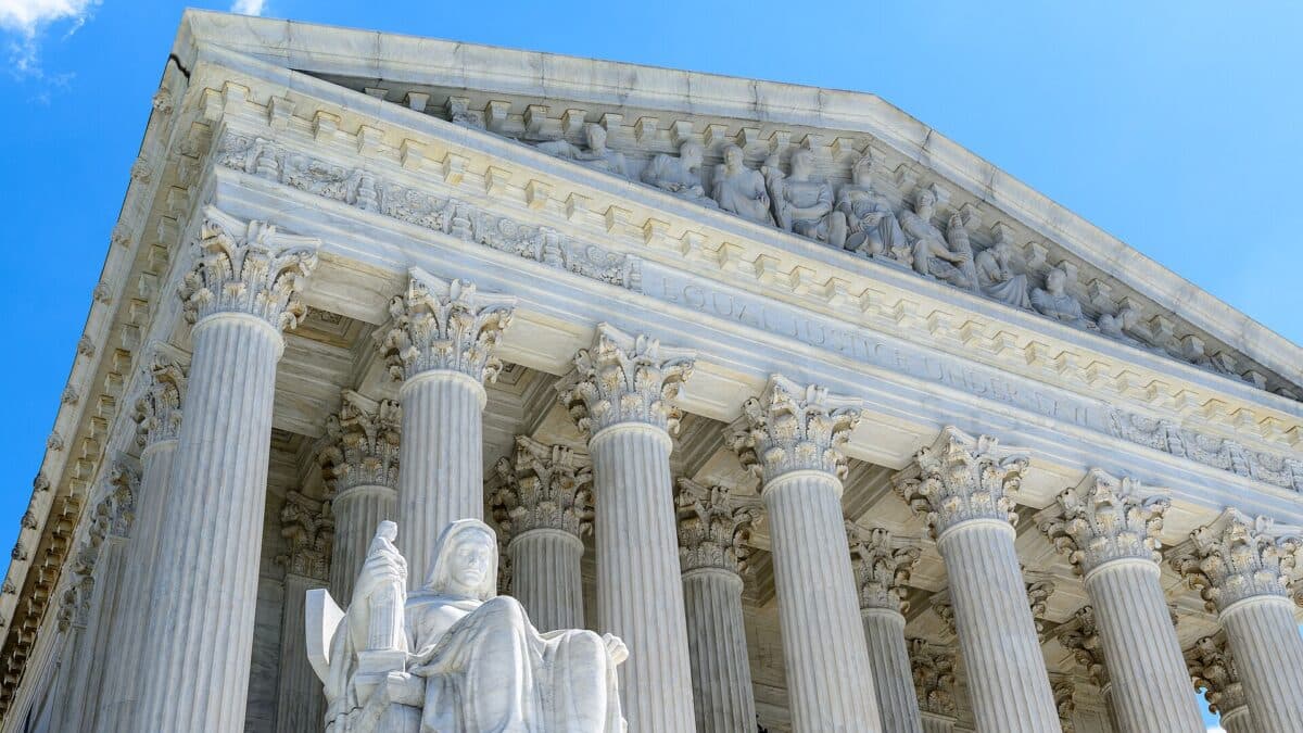 Thomas, Alito Chide Rogue Judges For Ignoring SCOTUS And The Law