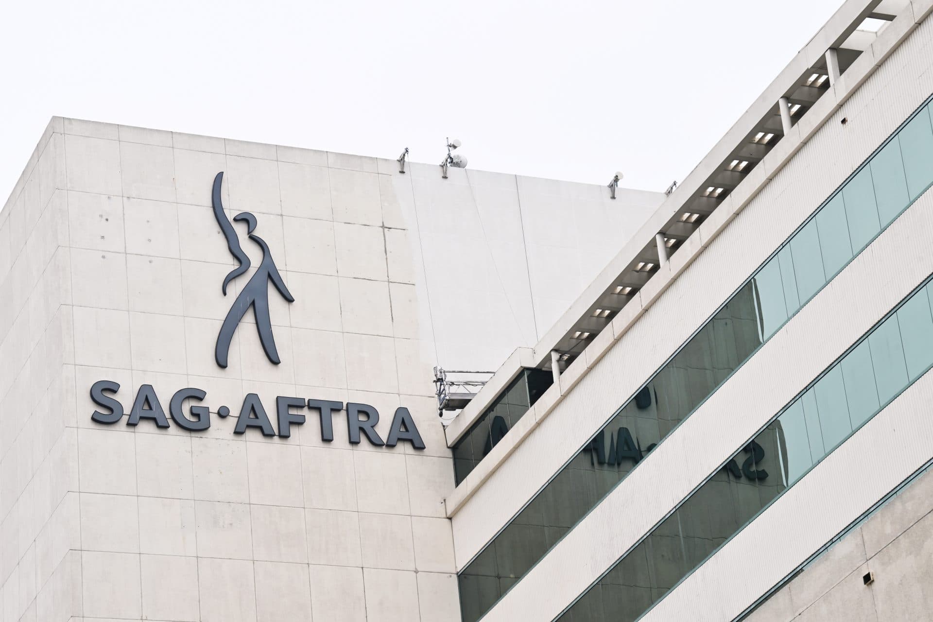 SAG-AFTRA Reaches Tentative Deal on Studio Contract