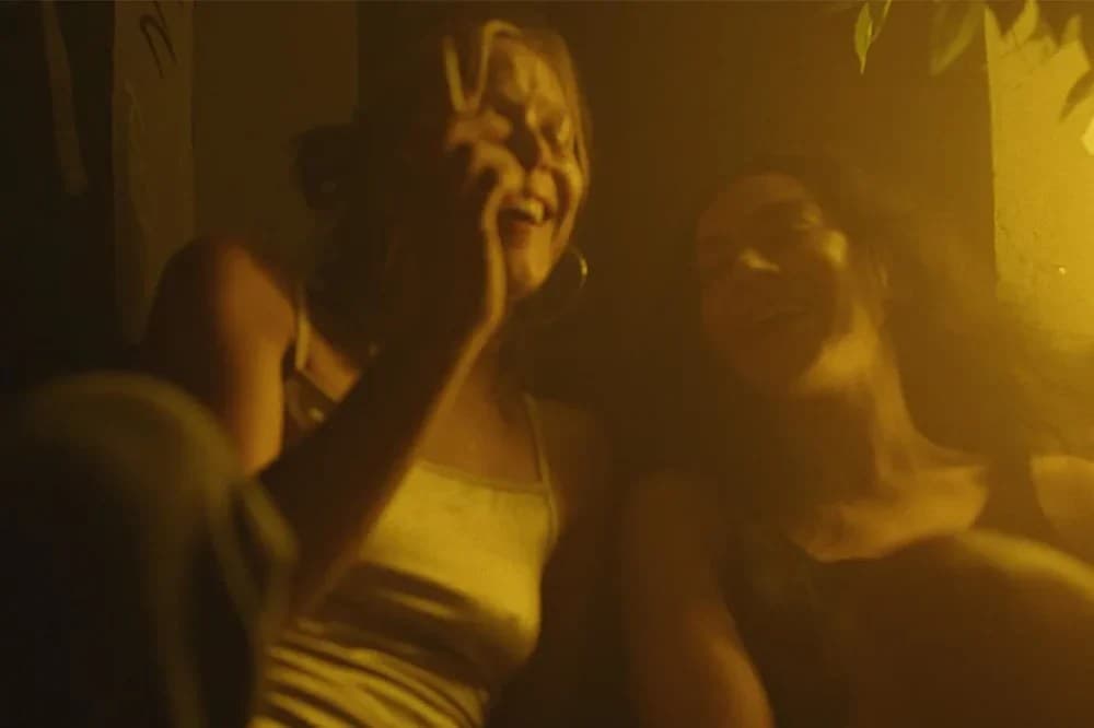 ‘Erupjca’ Review: A Droll Charli XCX Enriches Pete Ohs’ Low-Key Relationship-Drama Charmer 