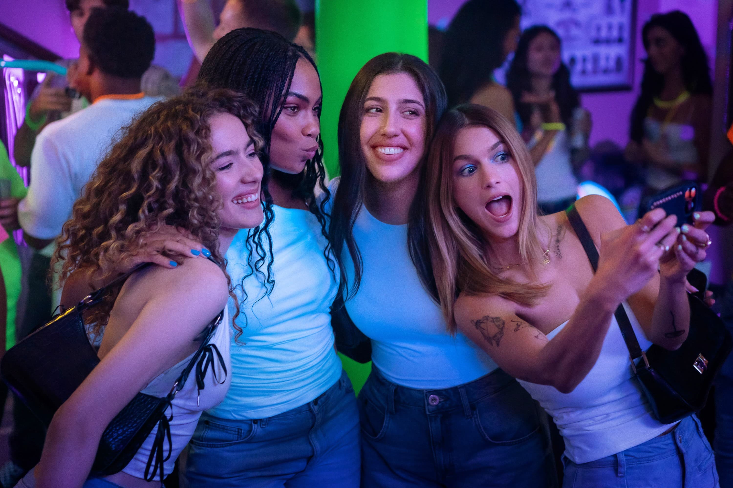 ‘Roommates’ Review: Besties Turn Testy in an Uneven College Comedy With Two Terrific Leads