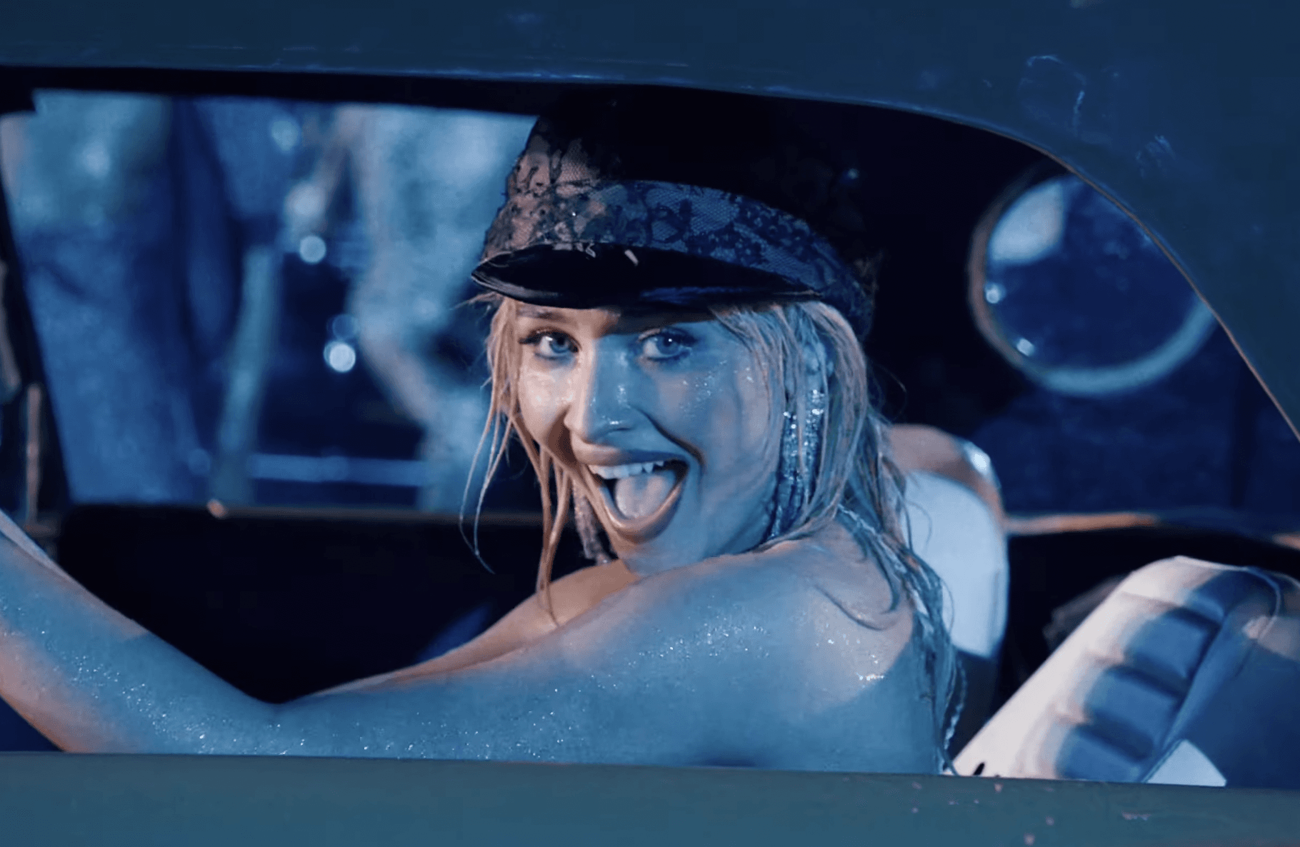 Sabrina Carpenter Headlines Coachella, Bringing Sexy Pop Hits, Old Hollywood Flare and a Bizarre Susan Sarandon Monologue to the Desert