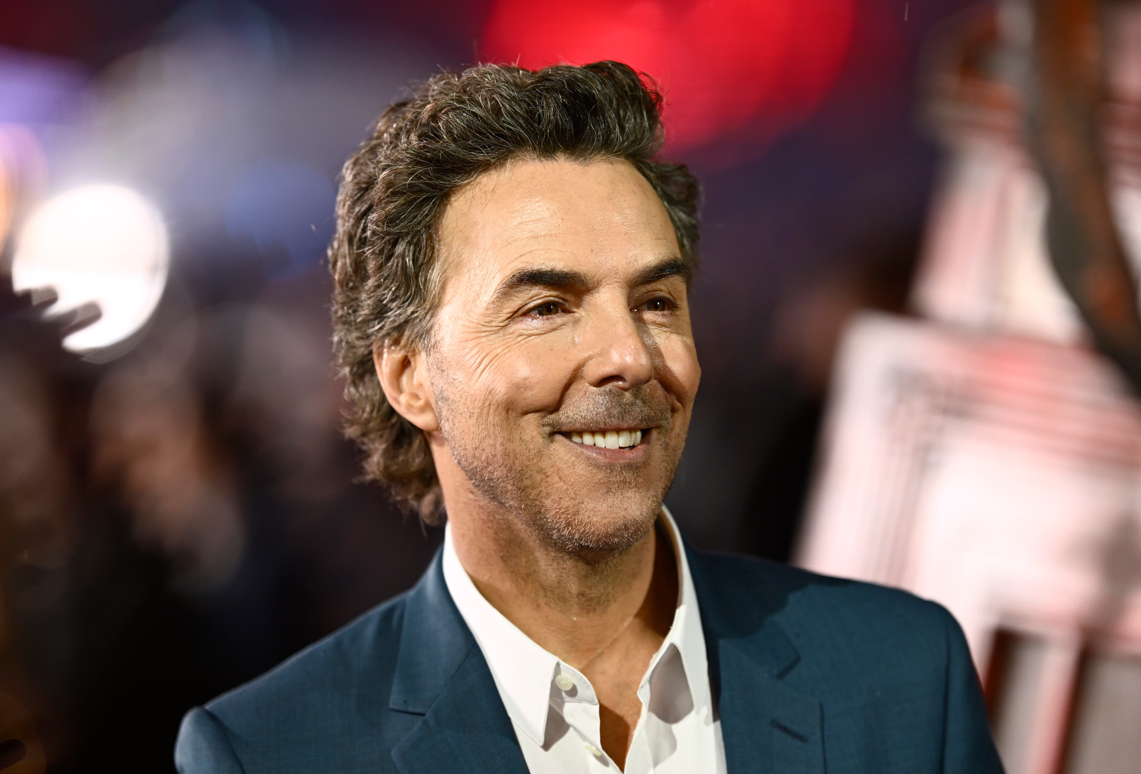 Shawn Levy to Direct Original Sci-Fi  Drama ‘Somewhere Out There’ for Netflix