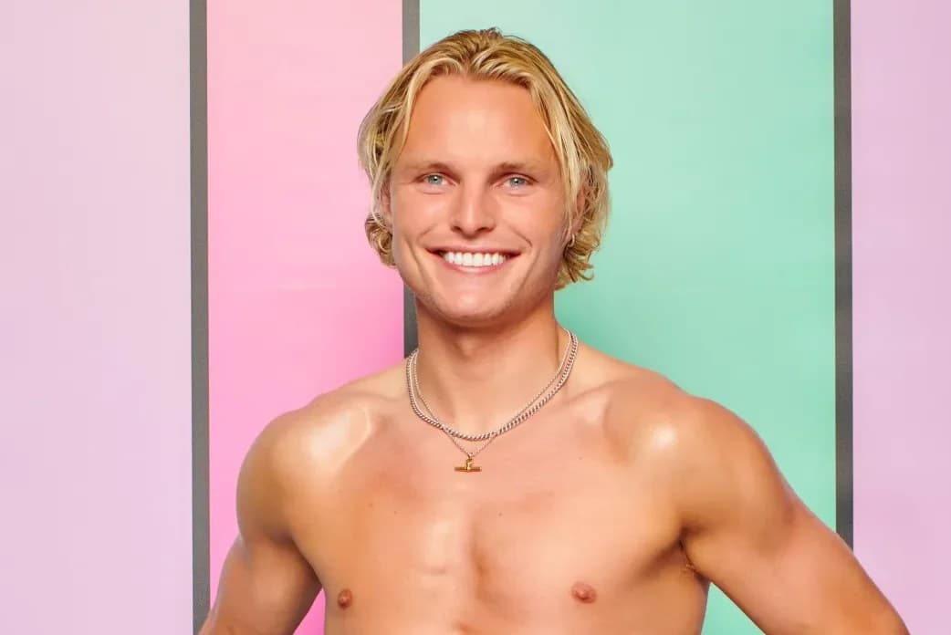‘Love Island UK’ Contestant Drops Out of Show Days After Show Premieres