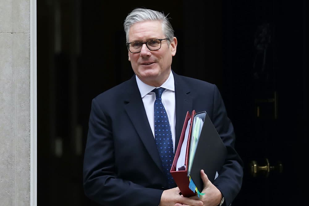 U.K. to Ban Social Media for Children Under 16