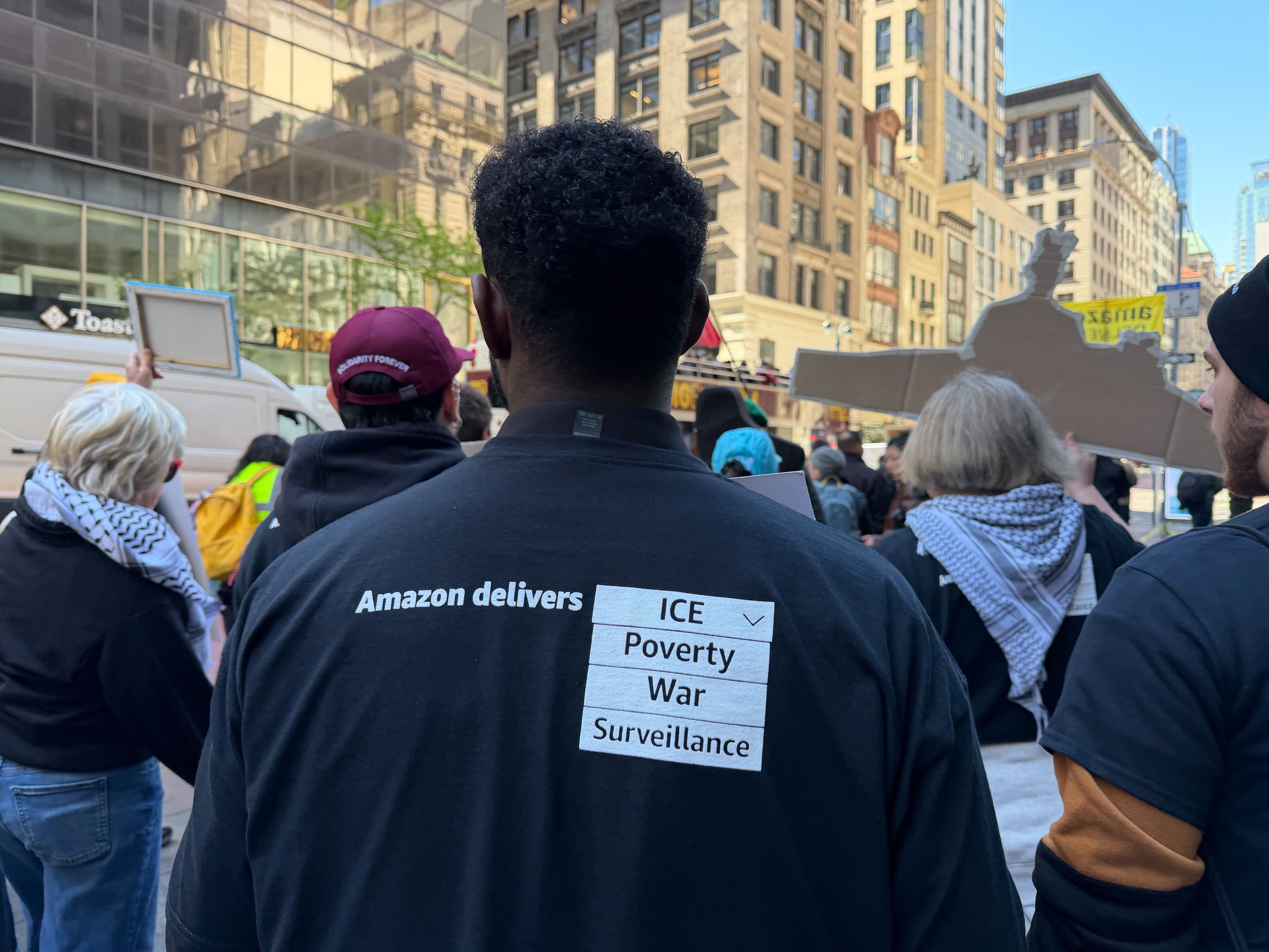 Amazon Powers ICE. Its Workers Aren’t Happy.