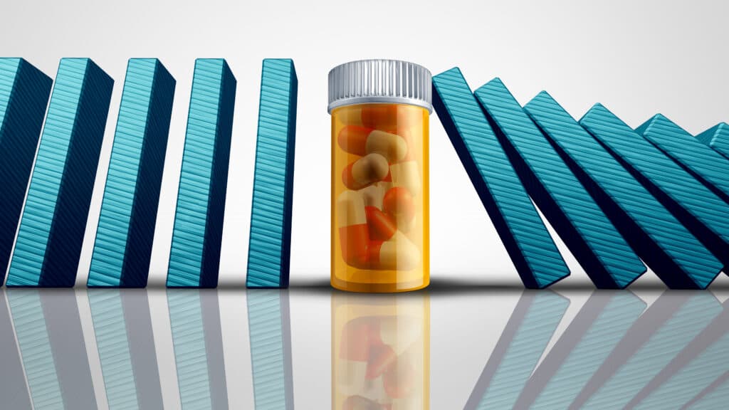The aging scientific workforce collides with rising fabricating citations in medical journals