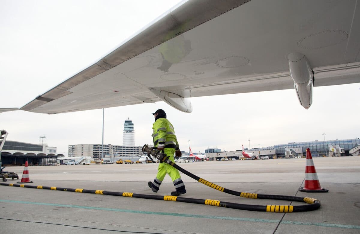 Jet Fuel’s War Surge Vindicates Airlines Who Stuck With Hedging