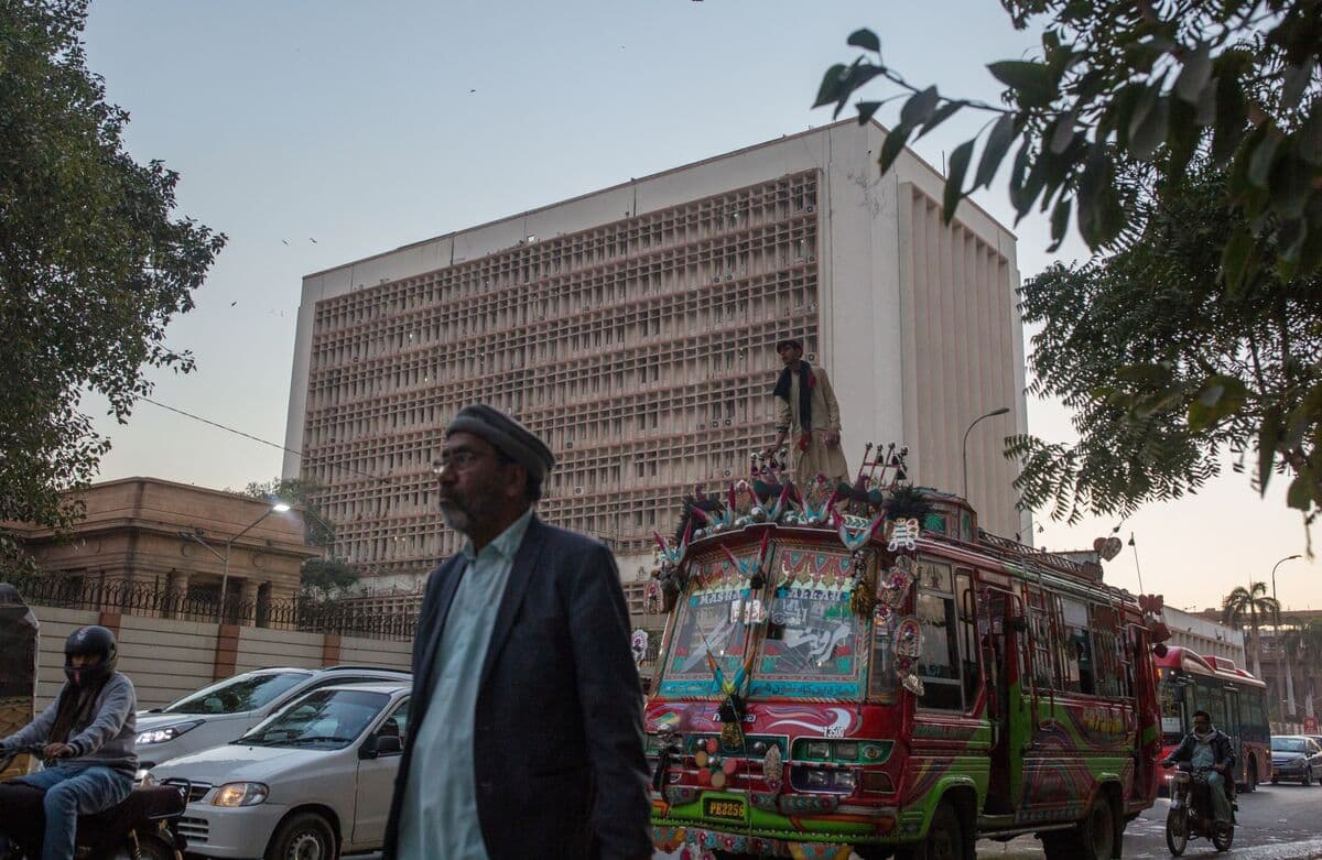 Pakistan Says It Will Repay Matured Loan Deposits to UAE