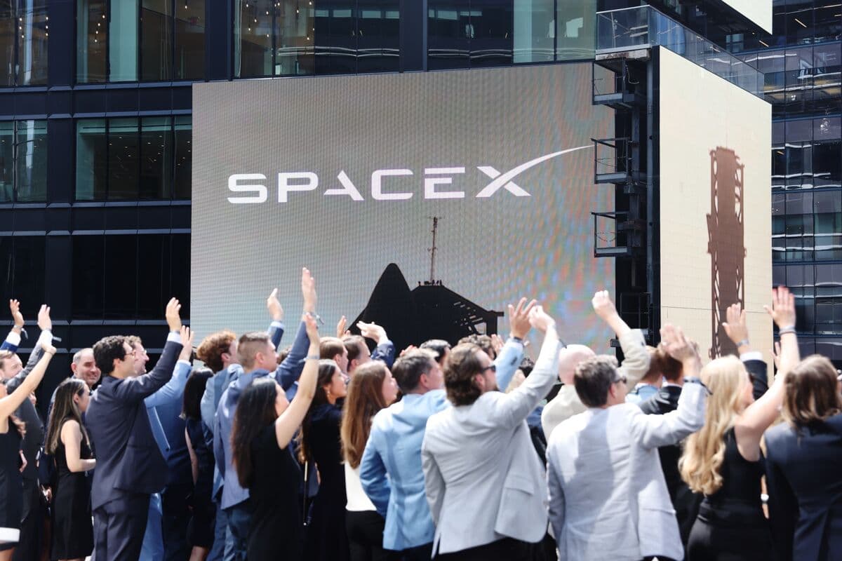 SpaceX Options Trading Starts Strong as Traders Chase Musk Mania